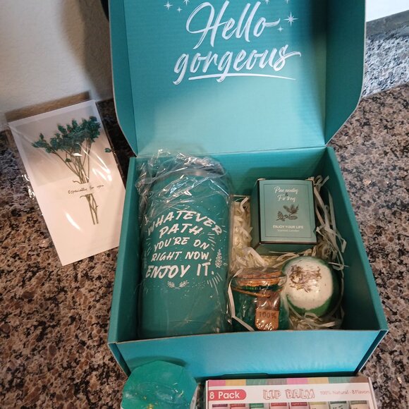 NWT Assorted Gift Box for any Celebration - Picture 3 of 10